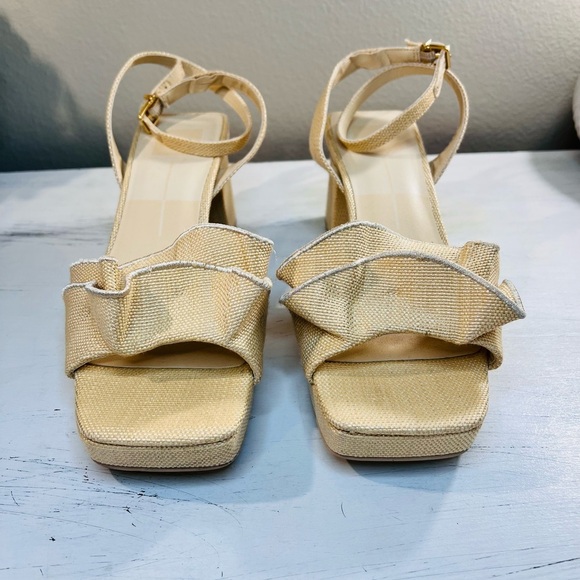 Dolce Vita  NEW block Heel Sandsl, Color Lt Natural Raffia, Size 10 - Picture 2 of 9